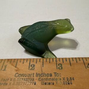 Unique Lalique Lime Green Jumping Frog Sculpture